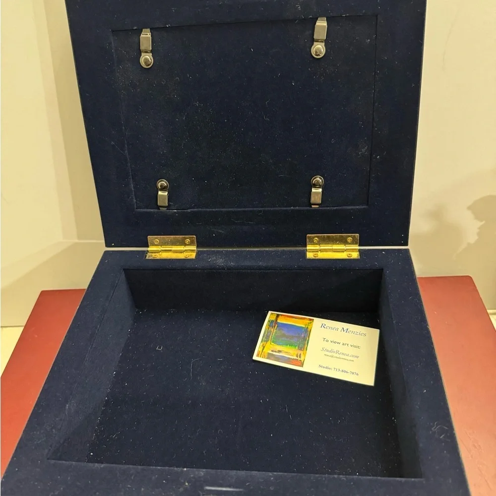 Renea Menzies Beautiful 3-D Oil Sculpted Flower Painting Black Jewelry Box - Picture 9 of 9